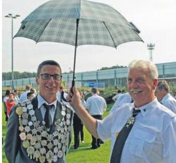 Sonnenschutz für Kaiser Marco Förster